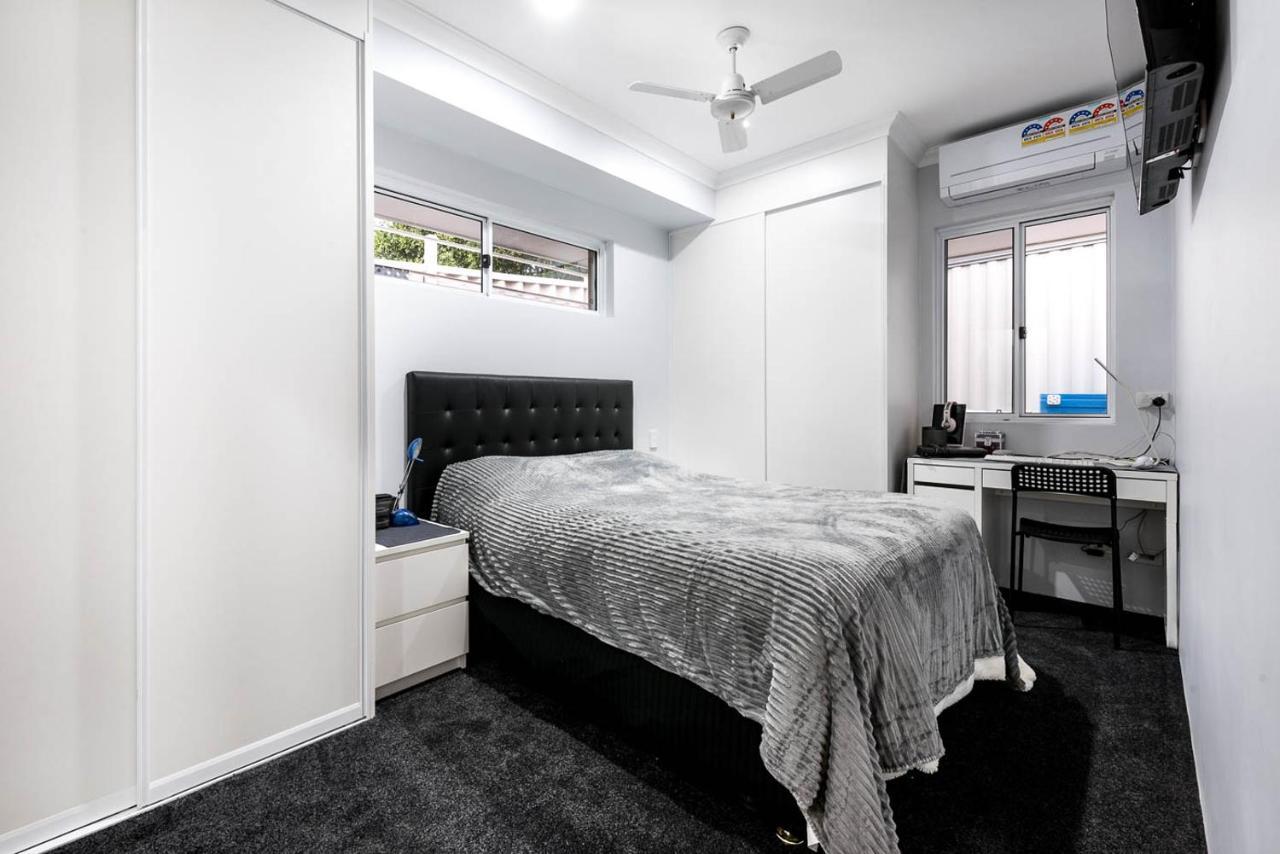 12 Streeton Promenade Apartment Perth Exterior photo